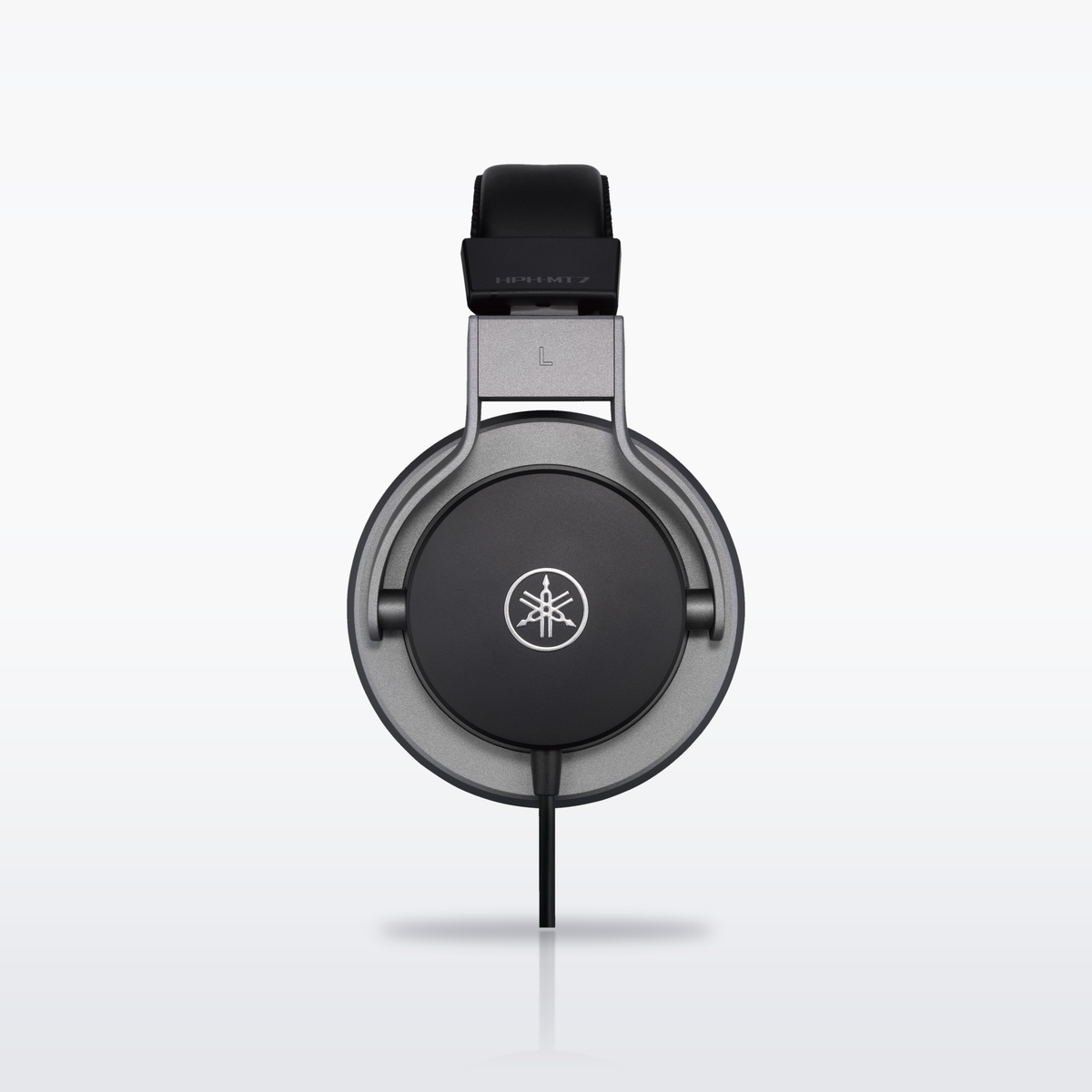 Yamaha HPH-MT7 studio monitor headphones, Black, side view