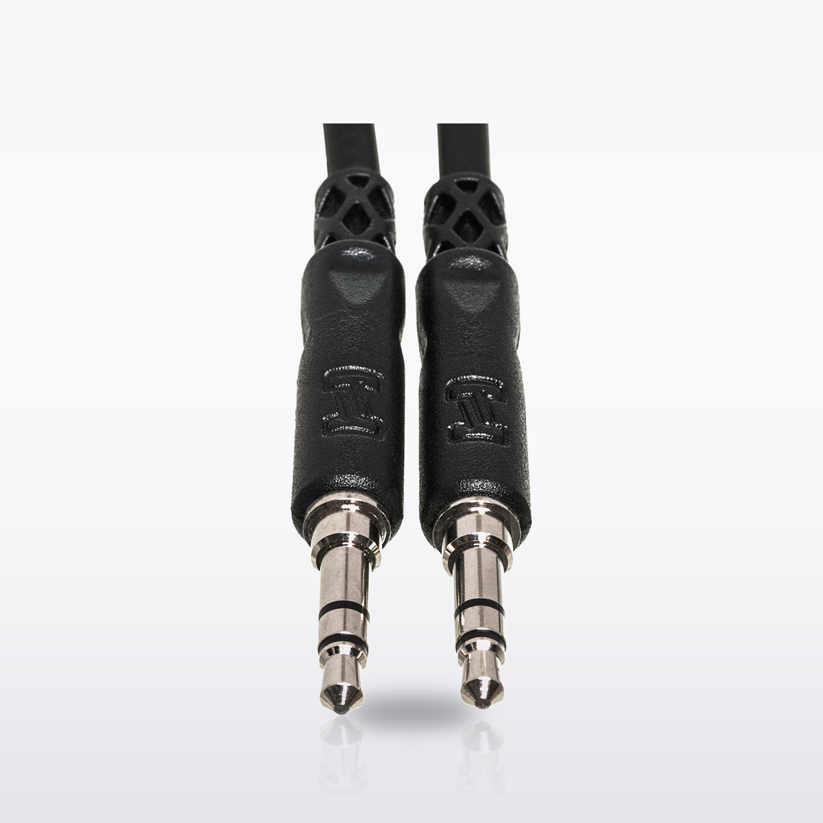 Hosa CMM-100 Stereo Interconnect, front view