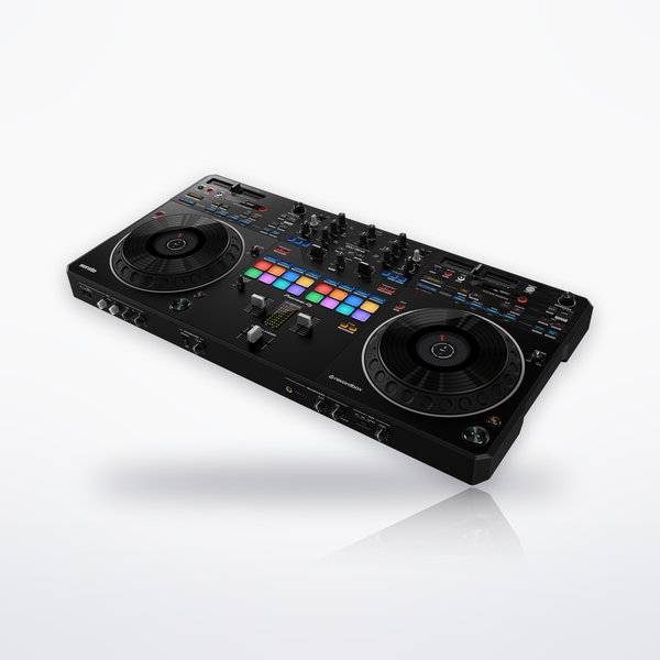 Pioneer DJ DDJ-REV5, elevated angle