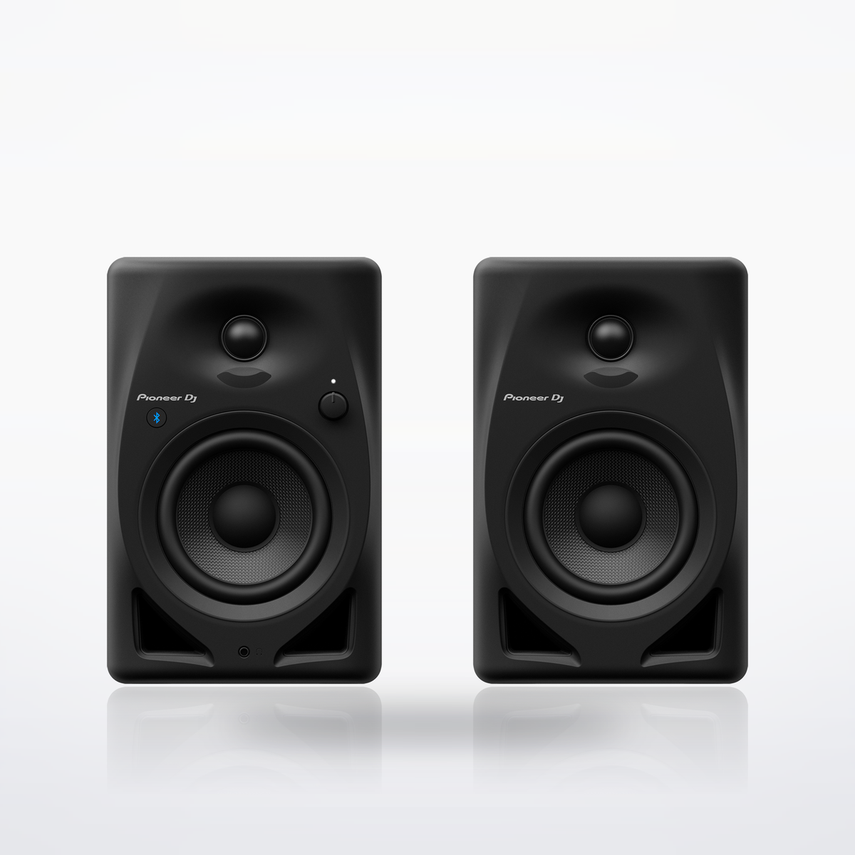 Pioneer DJ DM-40D-BT Bluetooth desktop monitor speakers, Black, front