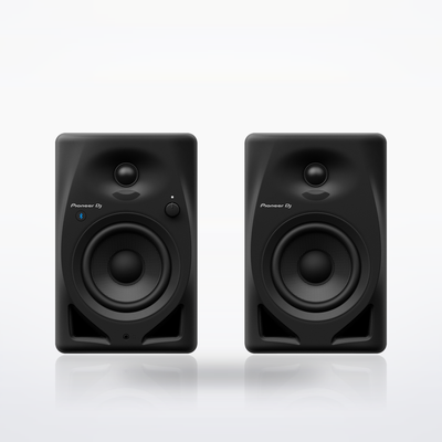 Pioneer DJ DM-40D-BT Bluetooth desktop monitor speakers, Black, front