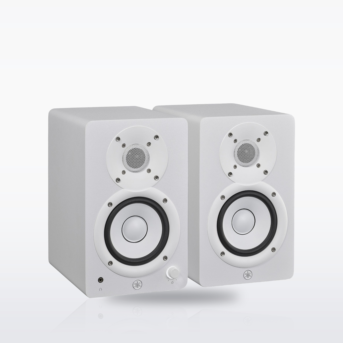 Yamaha HS4 studio monitors, White, pair, angle