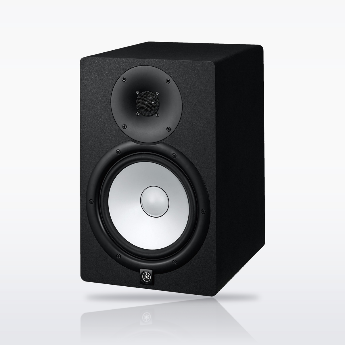 Yamaha HS8 studio monitor, Black, angle
